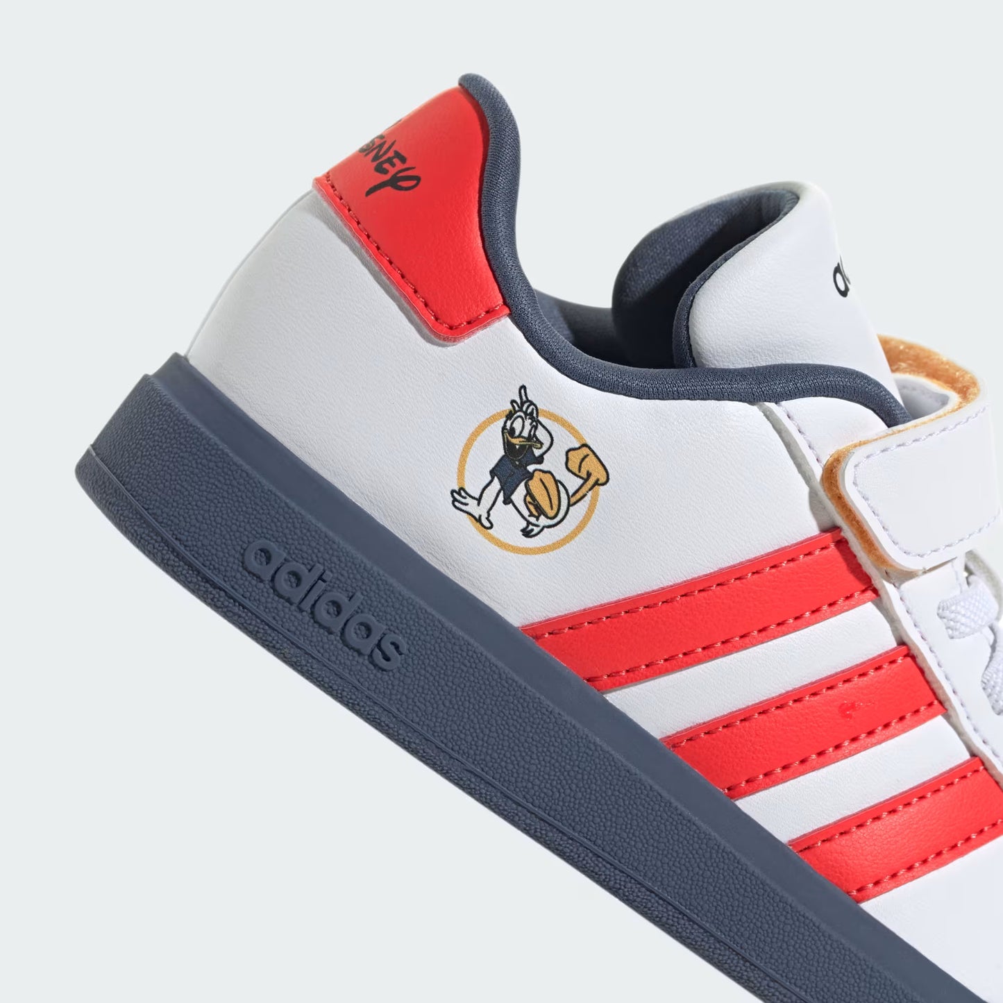 TENIS ADIDAS GRAND COURT DISNEY PATO DONALD
